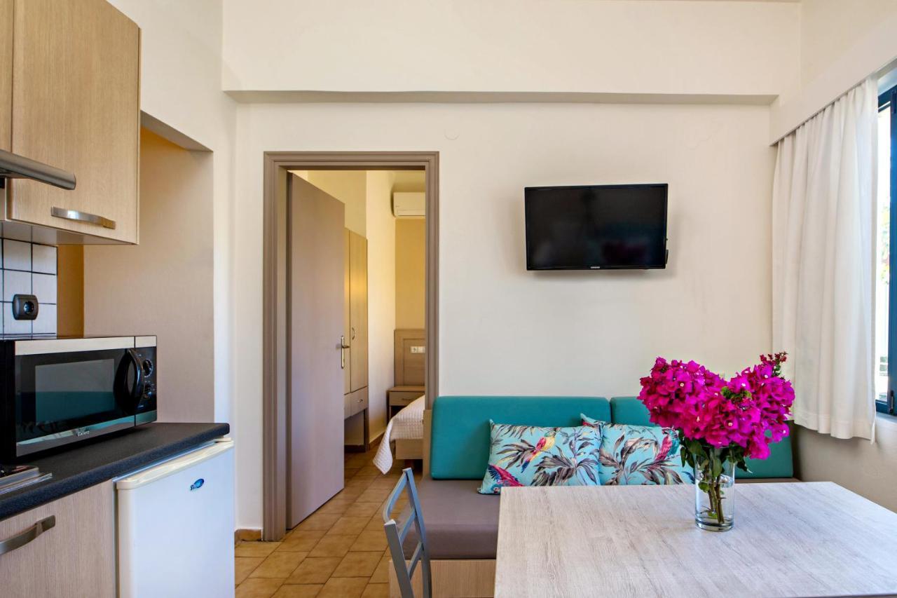 Lefka Apartments Parigoria Exterior photo